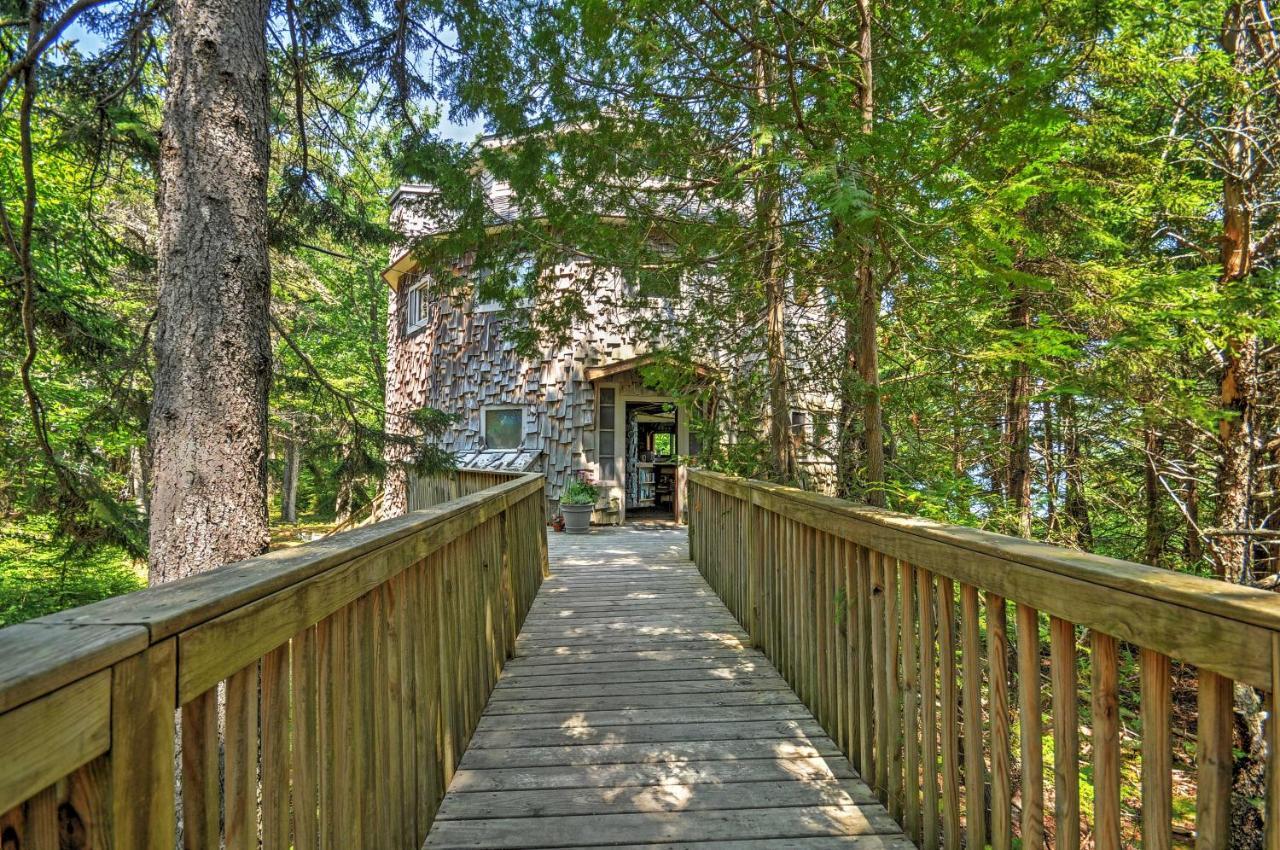 Dragonwood Castle On Waterfront With Stunning View Villa Prospect Harbor Exterior photo