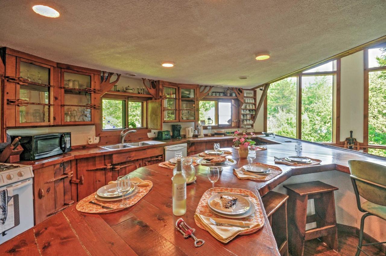 Dragonwood Castle On Waterfront With Stunning View Villa Prospect Harbor Exterior photo